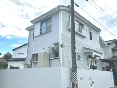 知立市　O様邸　外壁塗装工事（多彩塗り）、擁壁塗装工事